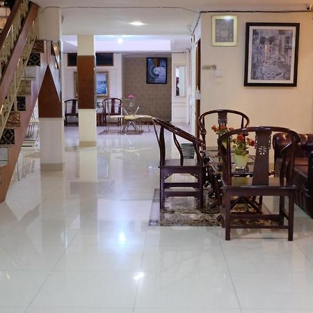 Zen Boutique Syariah Hotel Jacarta Exterior foto