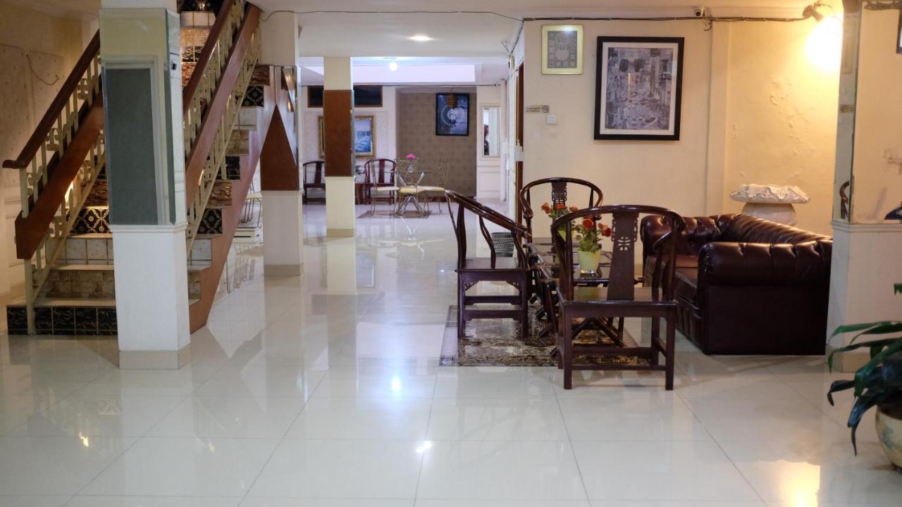 Zen Boutique Syariah Hotel Jacarta Exterior foto